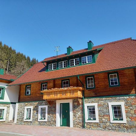 Landhaus Gruenjuwel 히머버그 외부 사진