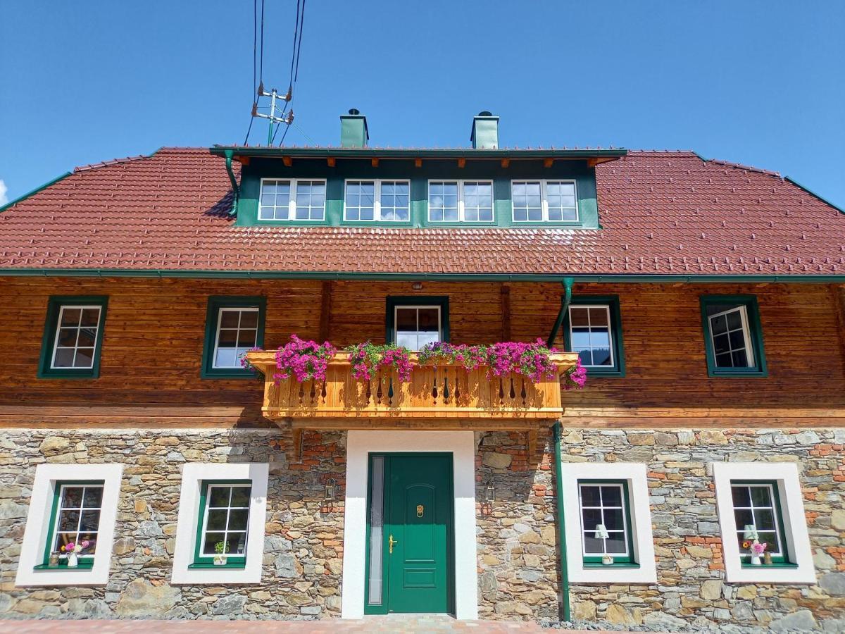 Landhaus Gruenjuwel 히머버그 외부 사진
