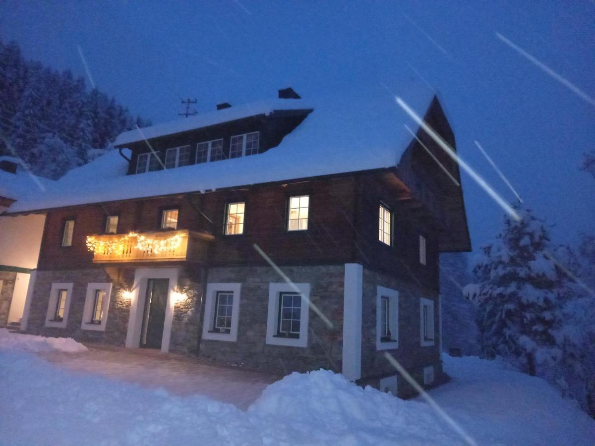 Landhaus Gruenjuwel 히머버그 외부 사진