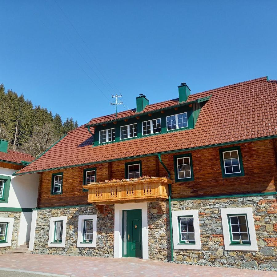 Landhaus Gruenjuwel 히머버그 외부 사진