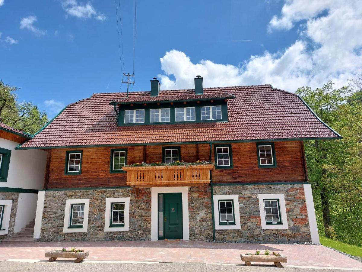 Landhaus Gruenjuwel 히머버그 외부 사진