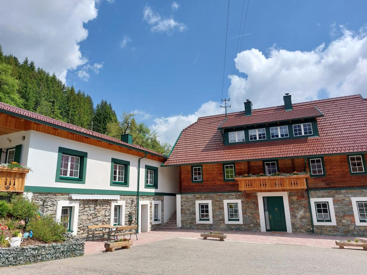 Landhaus Gruenjuwel 히머버그 외부 사진